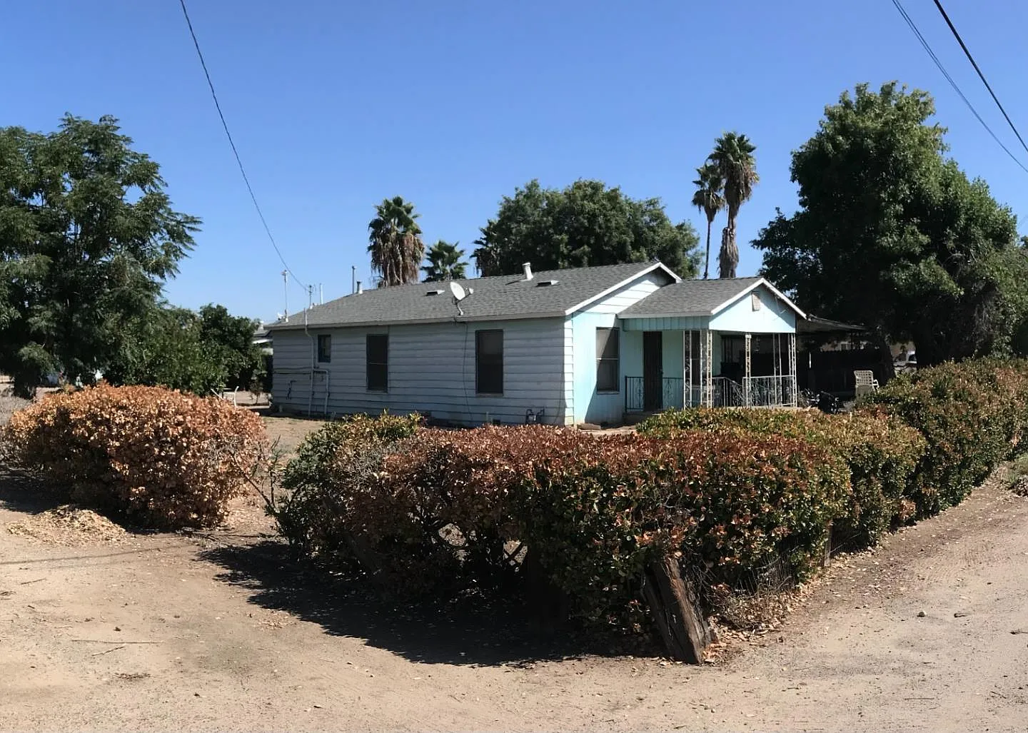 32137 Avenue 8 photo 1