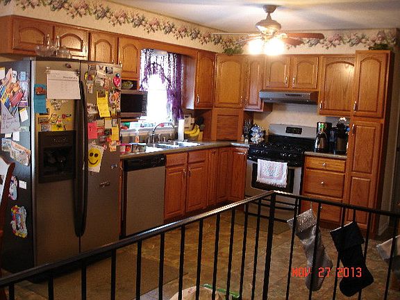 3rd image of 835 Terre Haute Dr