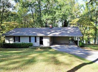 964 Lakeland Dr, Toccoa, GA 30577