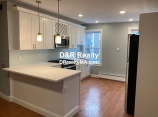 302 Chelsea St #3, Boston, MA 02128