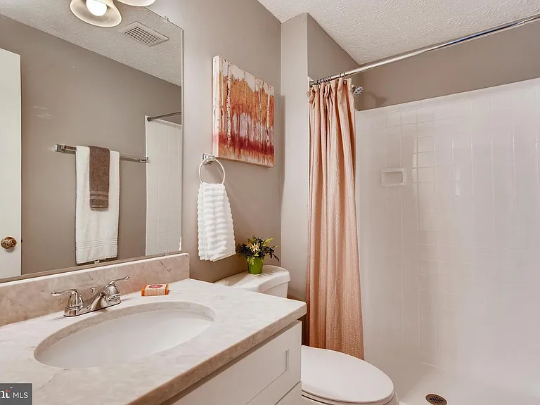 509 Oakmont Ct — Photo 12