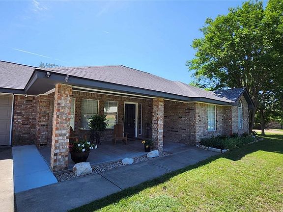 4th image of 11201 Salado Springs Cir