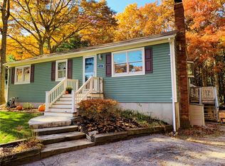 26 Trafford Park Dr, Coventry, RI 02816