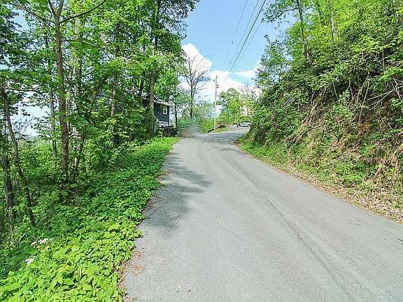 4th image of 579 Crooked Ridge Rd Lot 579