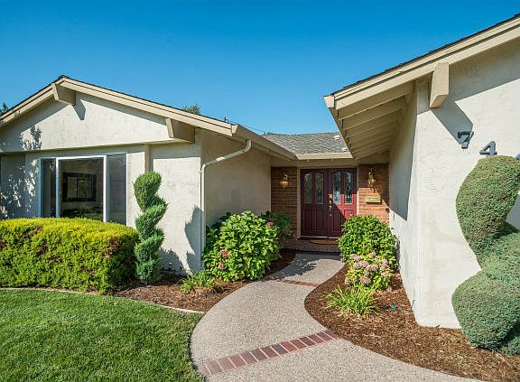 2nd image of 744 Chemeketa Ct