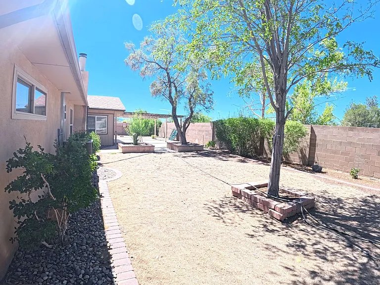 2550 Rosswood Dr SE — Photo 9