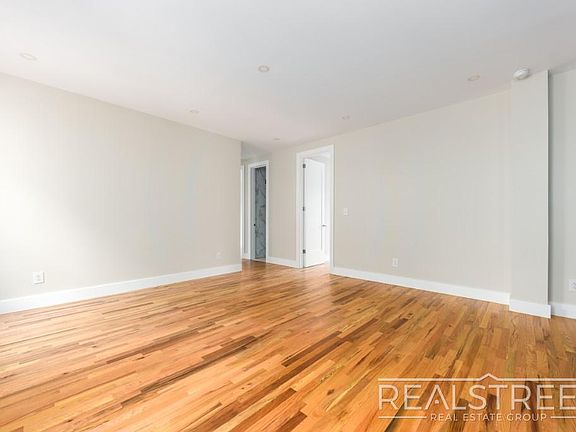 3rd image of 85 Eastern Pkwy APT 4D