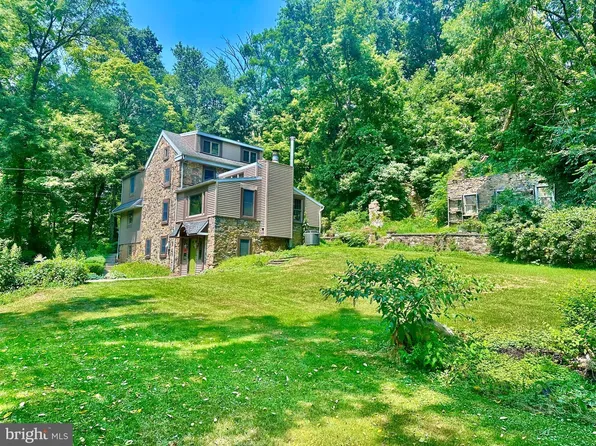 1004 California Rd, Quakertown, PA 18951