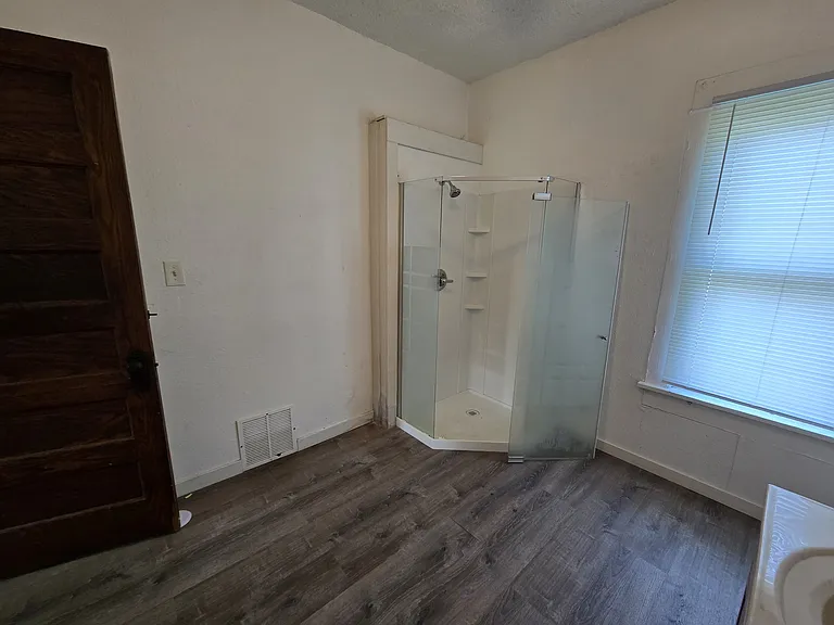 406 Gable St — Photo 18