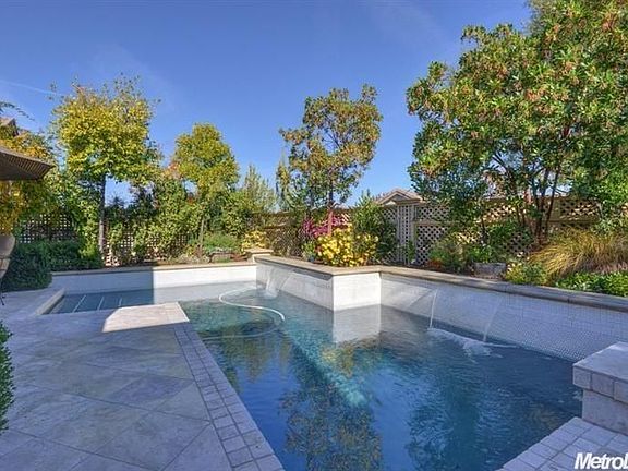 2nd image of 4996 Taylor Way