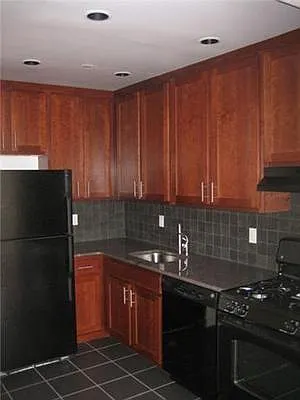 Rented by New York Squared Real Estate Group | media 7