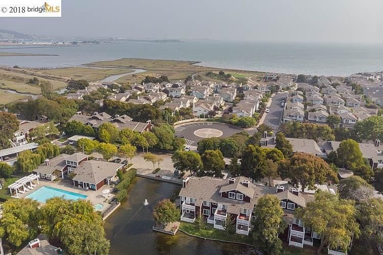 1st image of 22 Bayside Ct