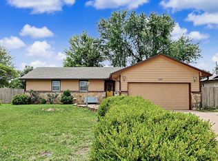 533 E Parkwood Dr, Rose Hill, KS 67133