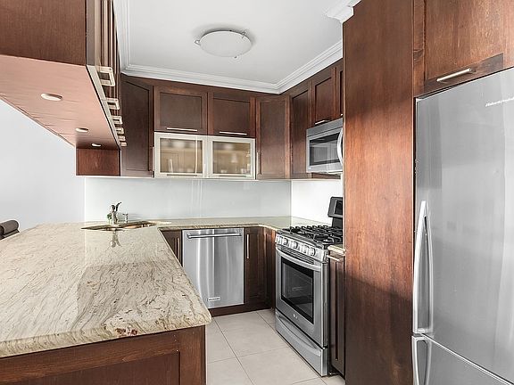 3rd image of 340 E 80th St APT 9E