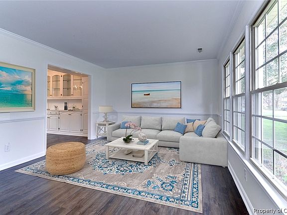 4th image of 17 Hunt Wood Dr