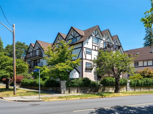 1246 Fairfield Rd #202, Victoria, BC V8V 3B5