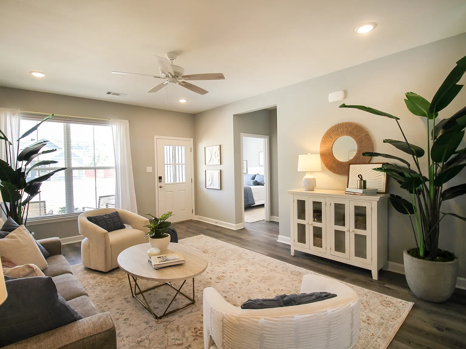 3 bed, 1496 sqft, $1,850 — Photo 3