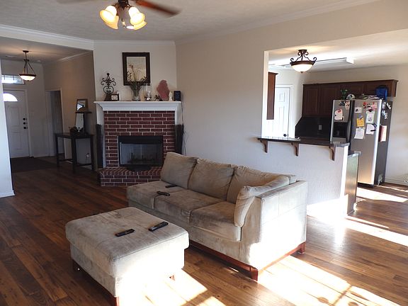 4th image of 3716 Dove Hollow Lane
