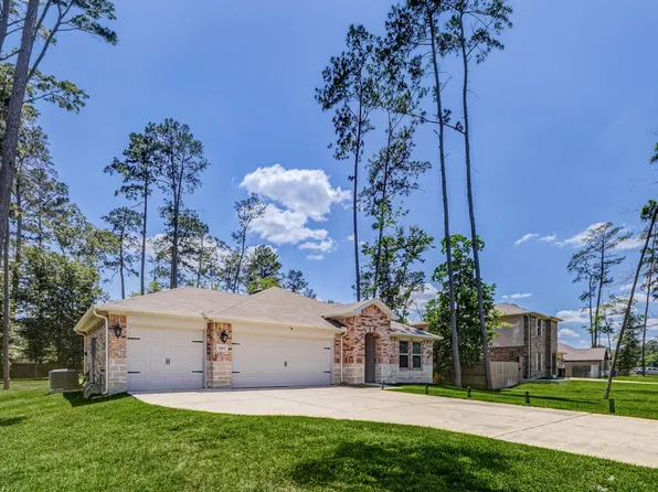 2407 S Colosseum Ct, New Caney, TX 77357