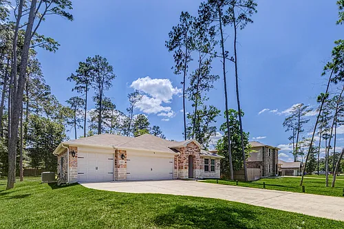 2407 S Colosseum Ct Photo 1