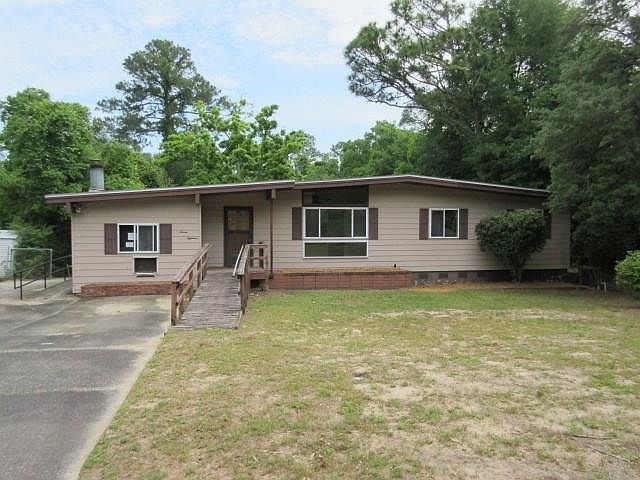 1st image of 718 Valley Dr