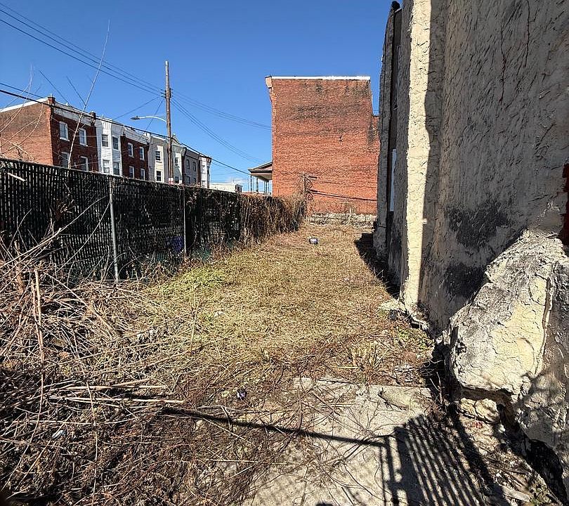 2nd image of 6151 Callowhill St
