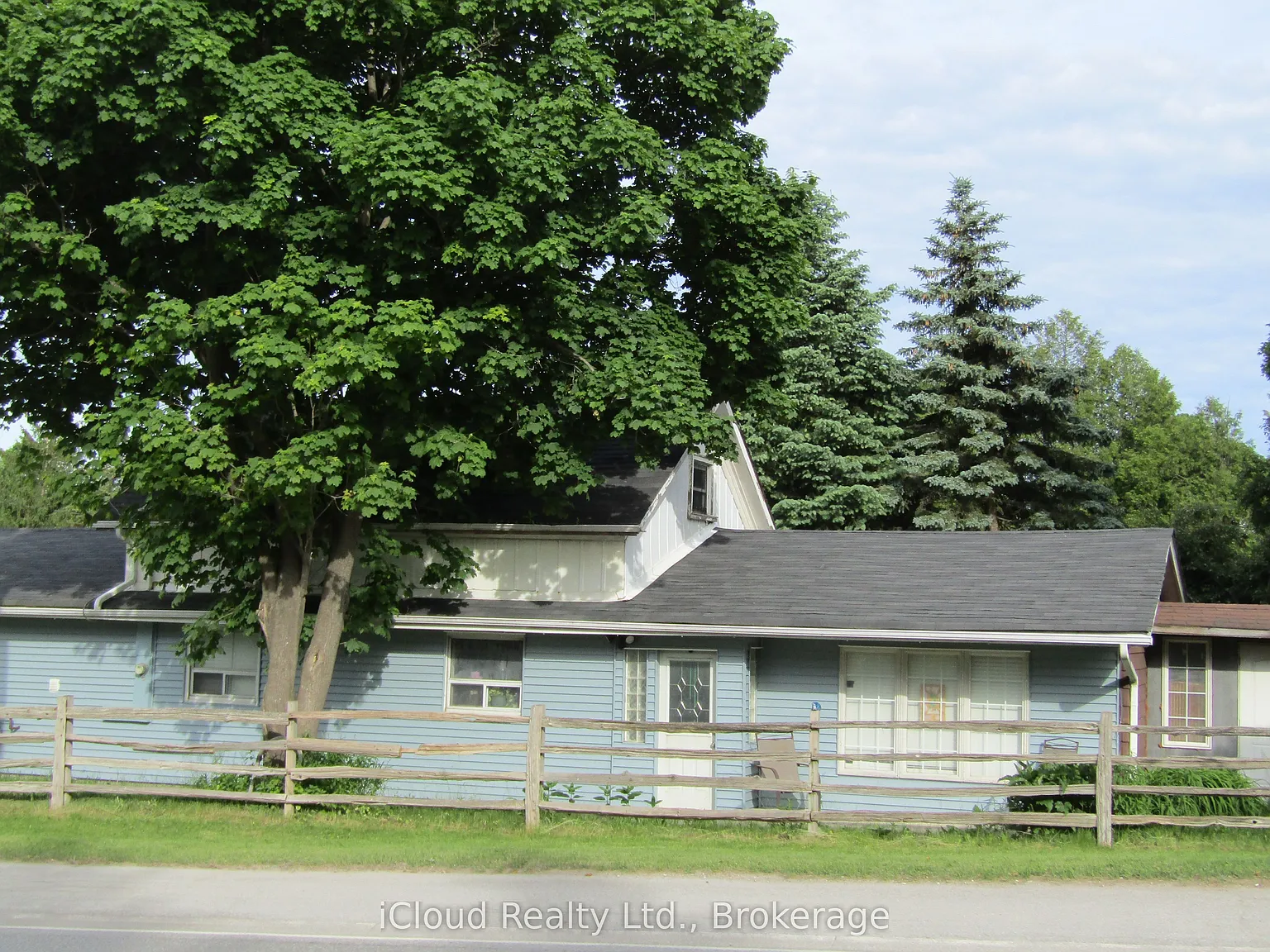 3 bed, $2,700 — Photo 2