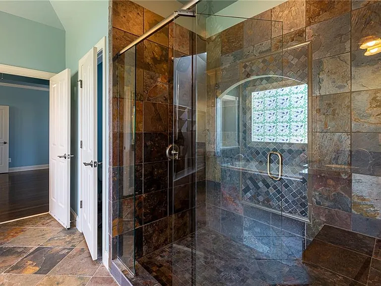 2360 Manor Creek Ct — Photo 36