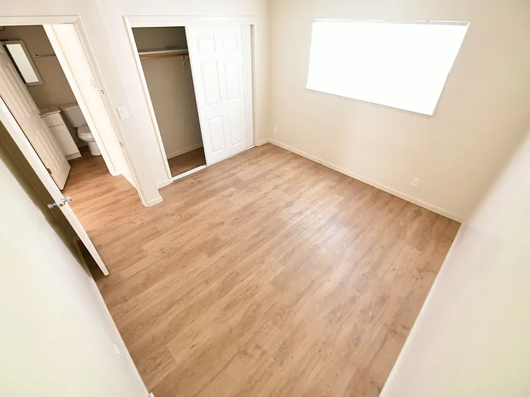 2514 College Ave — Photo 23