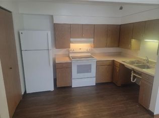200 S Columbus St #3, Pleasantville, IA 50225