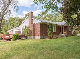 39 Jackson St, Avon, CT 06001