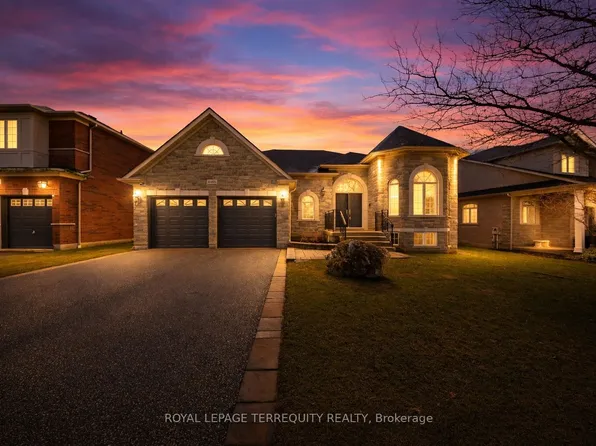 6445 Western Skies Way, Mississauga, ON L5W 1H6