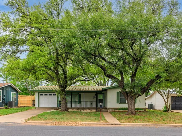 330 W Mulberry St, Fredericksburg, TX 78624