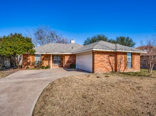 916 Oak Grove Ln, Royse City, TX 75189