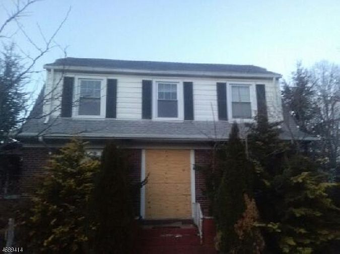 2nd image of 849-857 Bailey Ave