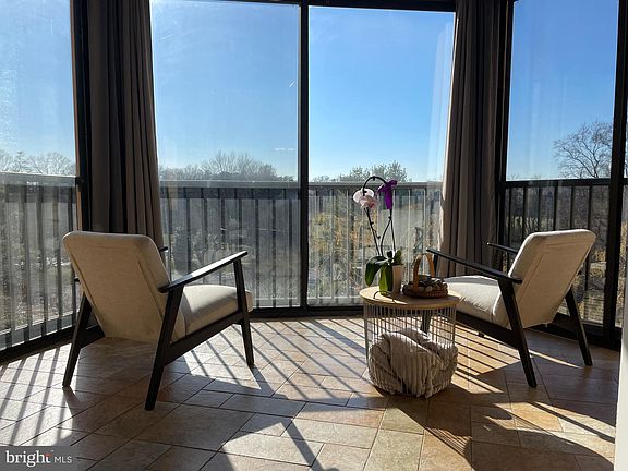 3rd image of 5901 Mount Eagle Dr APT 603