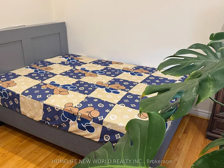 138 Mallory Ave #MAIN FLOOR — Photo 5