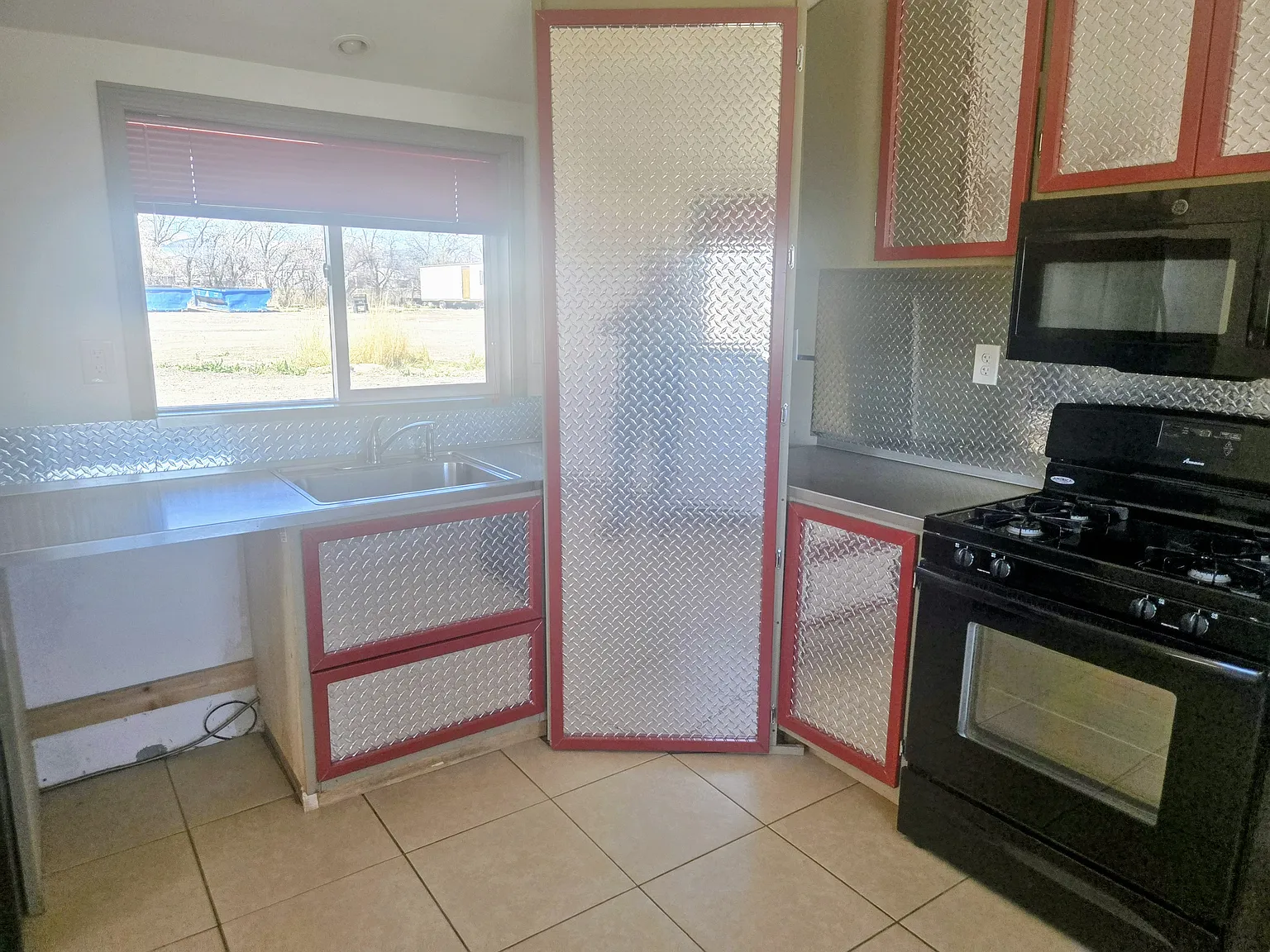 1 bed, 400 sqft, $1,400 — Photo 4