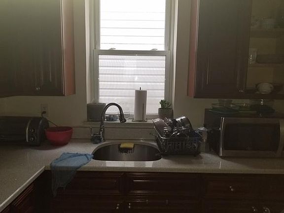 5th image of 1641 Melville St