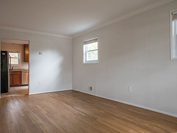 5th image of 3911 Vermont Ave