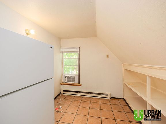 5th image of 828 W Cleveland Ave APT 05