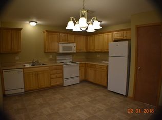 111 Golfview Dr, Pleasant Hill, MO 64080