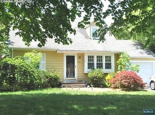 464 Cambridge Rd, Ridgewood, NJ 07450