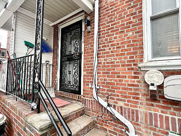 2nd image of 334 Bay 13th St