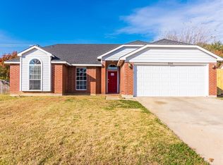 2215 Carriage Hl, Denton, TX 76207