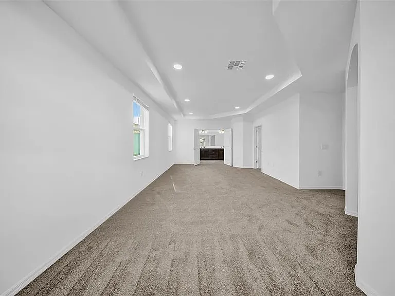 5841 Riverston Ave — Photo 7