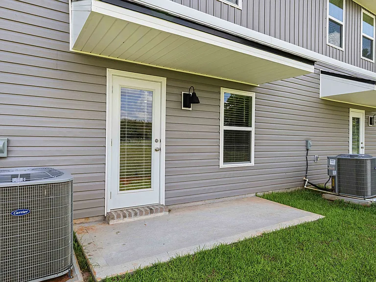 4487 Wendell St — Photo 34