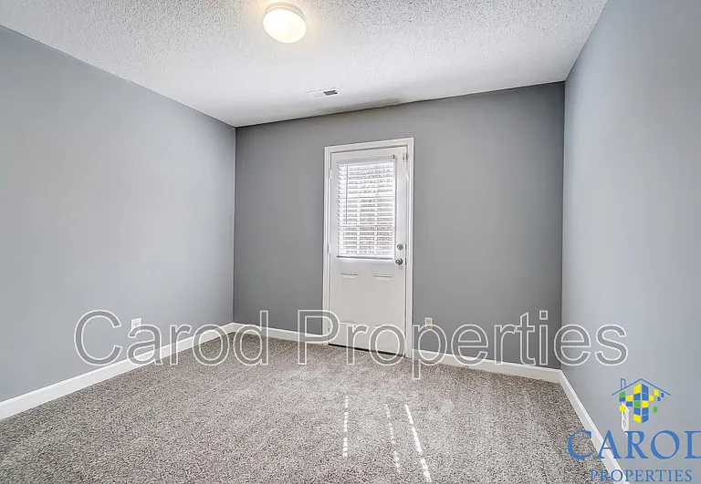 1015 Alston Hill Dr — Photo 37