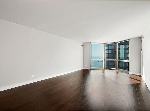 3rd image of 195 N Harbor Dr APT 5204