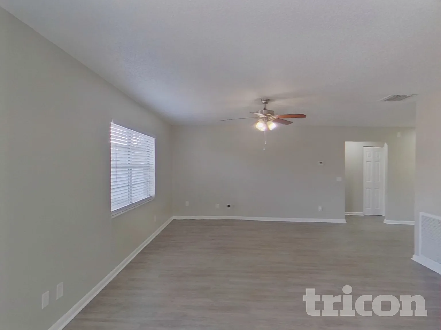 309 Regal Park Drive Valrico FL — Photo 4